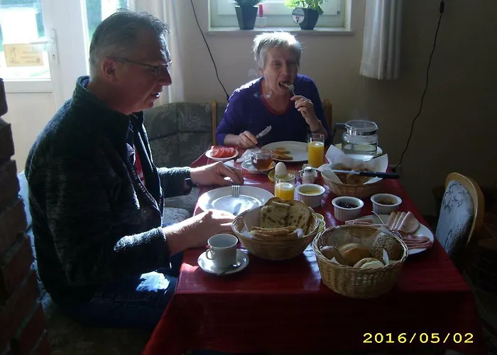 Gross Methling Frühstückspension Dargun